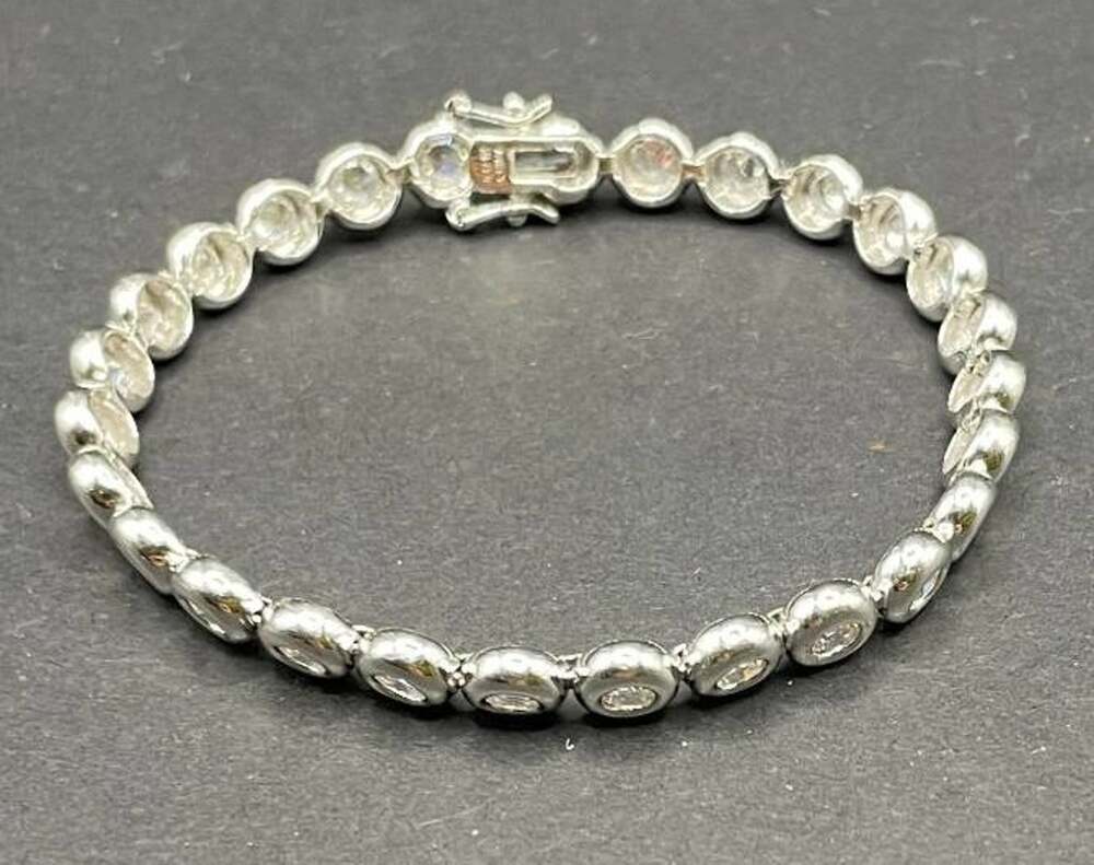925 Sterling Silver Bracelet Round Cut CZ Cubic Zirconia Bezel Box Clasp